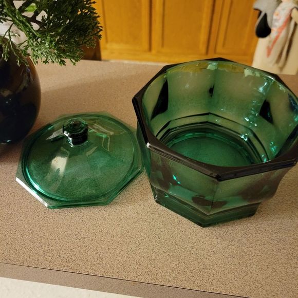 Indiana Green glass candy dish with lid - Picture 7 of 8